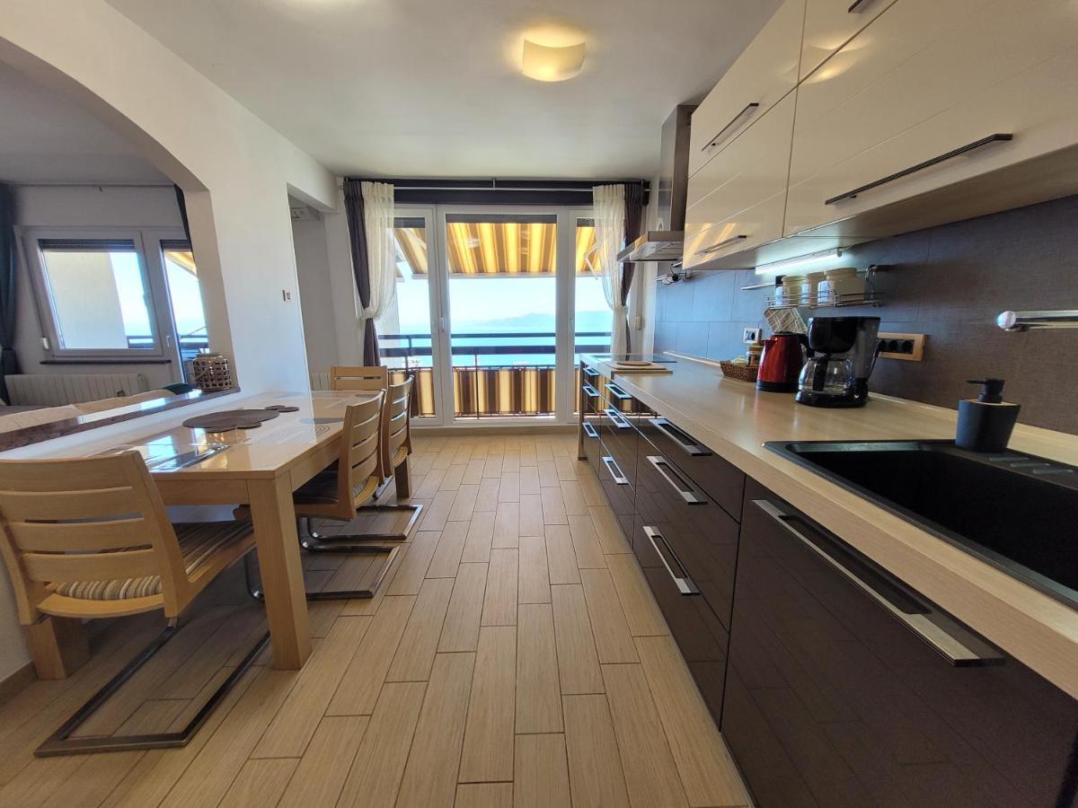 Apartment Karla Rijeka Bagian luar foto